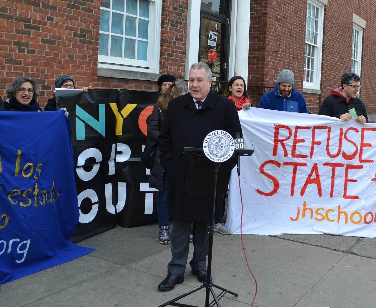 NYC COUNCIL MEMBER DROMM, TEACHERS AND JACKSON HEIGHTS FAMILIES TO NYC