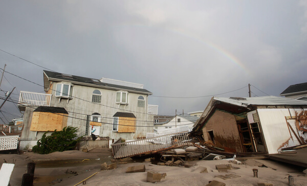 QUEENS HURRICANE RELIEF TASK FORCE REFLECTS ON LESSONS LEARNED FOR FUTURE RECOVERY & RESILIENCY : Group Developed Innovative Solutions, Template for Future Recovery Efforts QUEENS HURRICANE RELIEF TASK FORCE REFLECTS ON LESSONS LEARNED FOR FUTURE RECOVERY & RESILIENCY : Group Developed Innovative Solutions, Template for Future Recovery Efforts